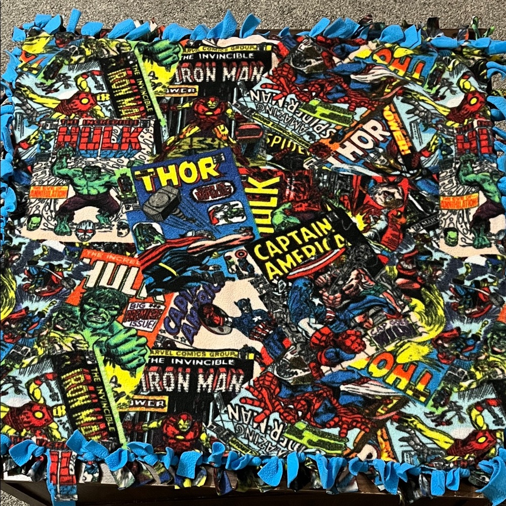 Fleece Knotted throw Marvel Comics Fleece Blanket knotted tassel trim 29”x 31”